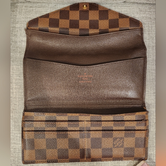 Authentic Louis Vuitton Josephine Wallet - Picture 4 of 13